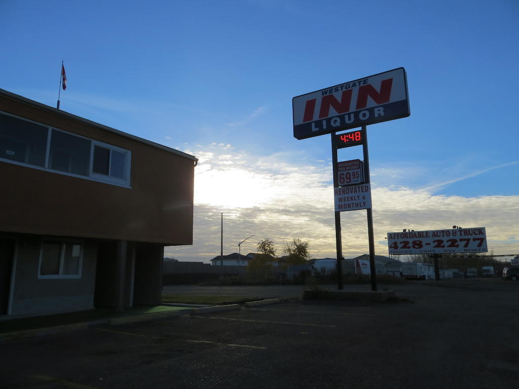 Westgate Inn Edmonton Exterior photo